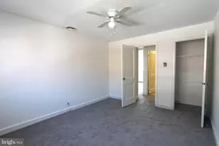 6711 E Pleasant Pl, Philadelphia, PA 19119 - Photo 17