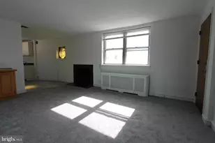 6711 E Pleasant Pl, Philadelphia, PA 19119 - Photo 11