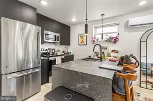 2132 Pine St, Philadelphia, PA 19103 - Photo 3