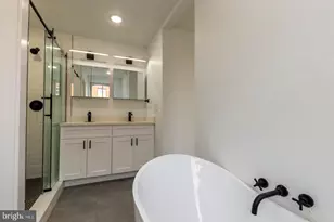 2132 Pine St, Philadelphia, PA 19103 - Photo 27