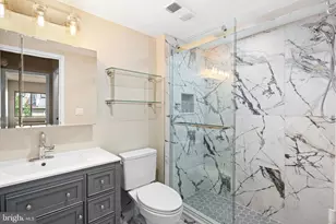 200 Lombard St, Philadelphia, PA 19147 - Photo 11
