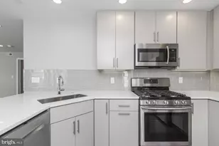 712 S Sartain St, Philadelphia, PA 19147 - Photo 3