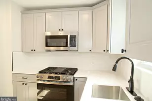 1229 S Warnock St, Philadelphia, PA 19147 - Photo 7