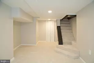 1229 S Warnock St, Philadelphia, PA 19147 - Photo 9