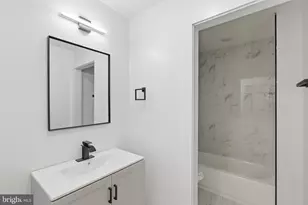 630 W Cumberland St, Philadelphia, PA 19133 - Photo 11