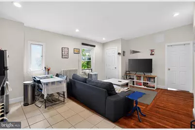2124 Spruce Street #3R, Philadelphia, PA 19103 - Photo 5