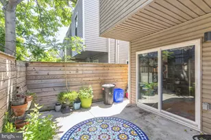2035 Mountain St, Philadelphia, PA 19145 - Photo 29