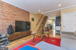 2035 Mountain St, Philadelphia, PA 19145 - Photo 7