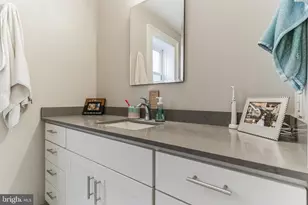 2126 Locust St, Philadelphia, PA 19103 - Photo 15