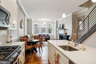 2126 Locust Street #3R, Philadelphia, PA 19103 - Photo 3