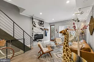 1027 Cross St, Philadelphia, PA 19147 - Photo 3
