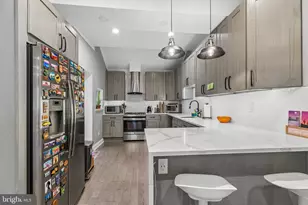 1027 Cross St, Philadelphia, PA 19147 - Photo 9