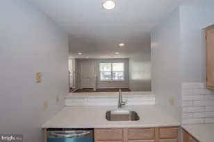 1216 Ogden St, Philadelphia, PA 19123 - Photo 15