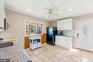 3204 Holyoke Rd, Philadelphia, PA 19114 - Photo 11