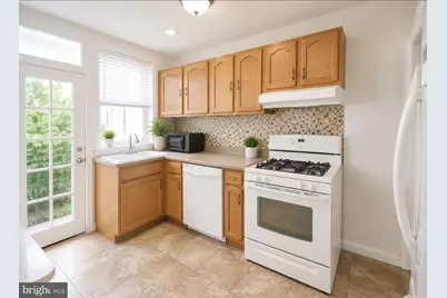 7031 Lincoln Drive, Philadelphia, PA 19119 - Photo 3