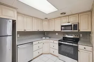 3204 Delaire Landing Rd, Philadelphia, PA 19114 - Photo 11