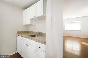 2031 South St, Philadelphia, PA 19146 - Photo 11