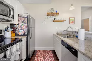 201 N 8th St, Philadelphia, PA 19106 - Photo 7