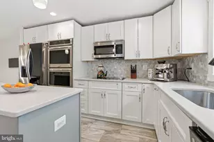1326 S 10th St, Philadelphia, PA 19147 - Photo 3