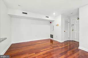 238 S 8th St, Philadelphia, PA 19107 - Photo 5