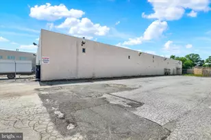 6900 Lindbergh Blvd., Philadelphia, PA 19142 - Photo 1