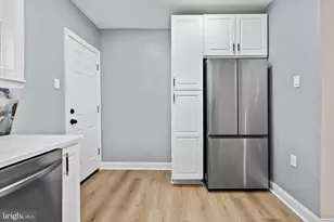 1912 Hoffman St, Philadelphia, PA 19145 - Photo 9