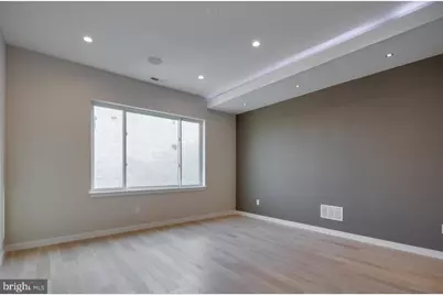 909 N 15th Street #B, Philadelphia, PA 19130 - Photo 11