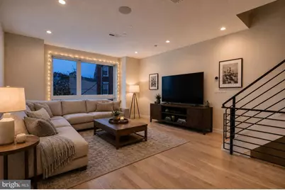 909 N 15th Street #B, Philadelphia, PA 19130 - Photo 3