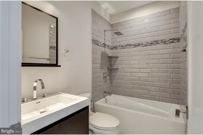 909 N 15th Street #B, Philadelphia, PA 19130 - Photo 17