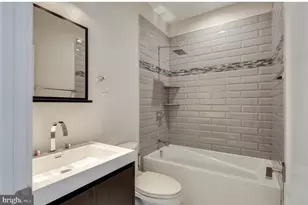 909 N 15th St, Philadelphia, PA 19130 - Photo 17