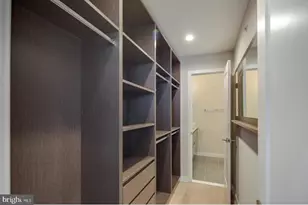 909 N 15th St, Philadelphia, PA 19130 - Photo 15