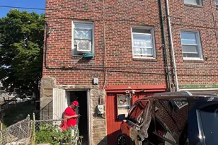 6726 Akron St, Philadelphia, PA 19149 - Photo 3