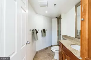 2001 Hamilton St, Philadelphia, PA 19130 - Photo 25