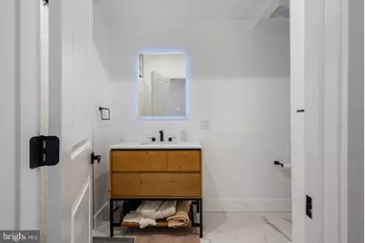 2409 Oakford Street, Philadelphia, PA 19146 - Photo 19