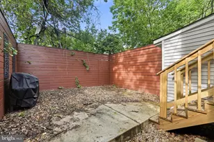 1319 W Wyoming Ave, Philadelphia, PA 19140 - Photo 25