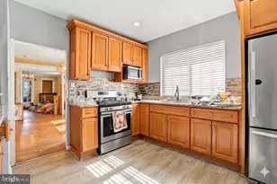 1421 W Fisher Ave, Philadelphia, PA 19141 - Photo 11