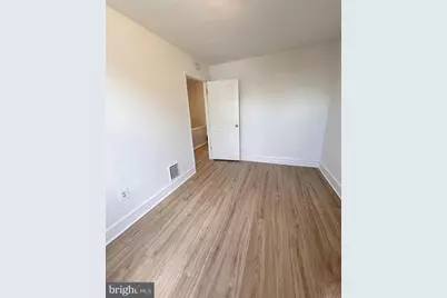 2524 Bonaffon Street, Philadelphia, PA 19142 - Photo 9