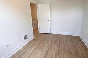 2524 Bonaffon St, Philadelphia, PA 19142 - Photo 9