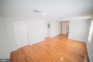 126 W Laurel St, Philadelphia, PA 19123 - Photo 7