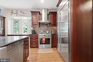 509 E Roumfort Rd, Philadelphia, PA 19119 - Photo 21