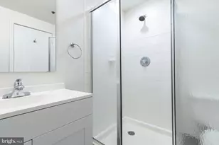 303 Vine St, Philadelphia, PA 19106 - Photo 11