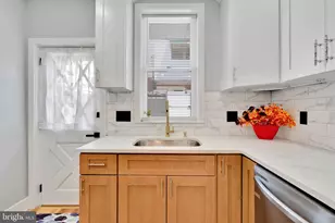 1117 Daly St, Philadelphia, PA 19148 - Photo 9