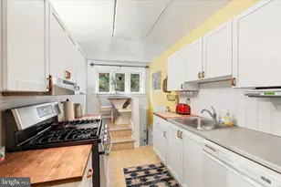5227 Rexford Rd, Philadelphia, PA 19131 - Photo 11