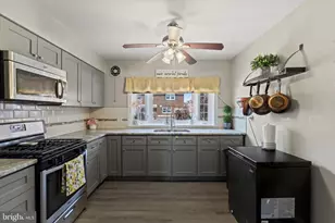 3329 Morning Glory Rd, Philadelphia, PA 19154 - Photo 7