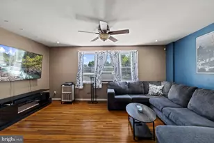 3329 Morning Glory Rd, Philadelphia, PA 19154 - Photo 11