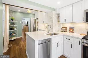 880 N Myrtlewood St, Philadelphia, PA 19130 - Photo 9