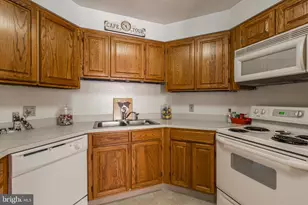 2018 Walnut St, Philadelphia, PA 19103 - Photo 9