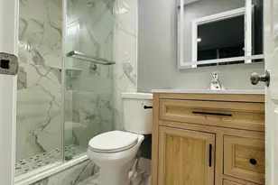 2440 S 9th St, Philadelphia, PA 19148 - Photo 19
