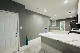2440 S 9th St, Philadelphia, PA 19148 - Photo 15