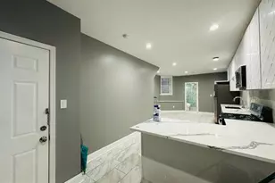 2440 S 9th St, Philadelphia, PA 19148 - Photo 23
